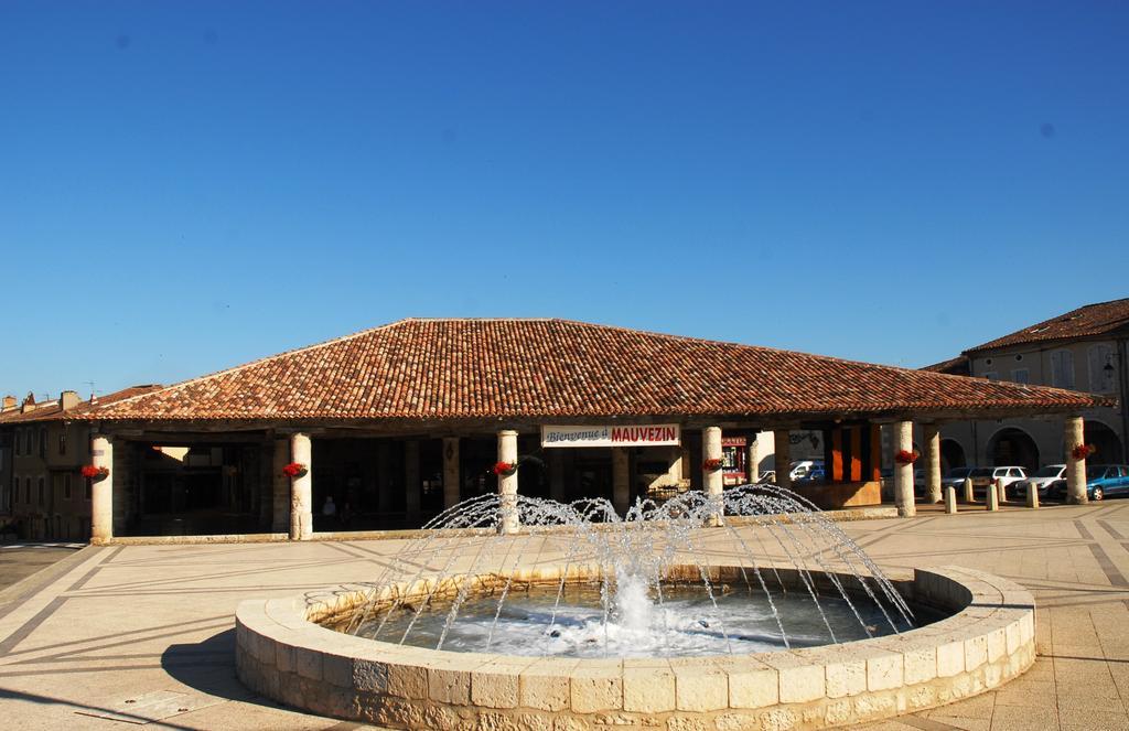 Hotel Vvf Gers Gascogne Mauvezin  Exterior foto